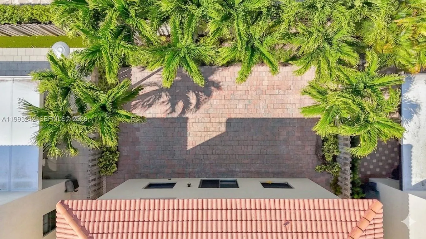 10021 Nw 87th Ter, Doral, Florida 33178, Doral, Florida 33178, 3 Bedrooms Bedrooms, ,2 BathroomsBathrooms,Residential Lease,For Rent,10021 Nw 87th Ter, Doral, Florida 33178,A11993242