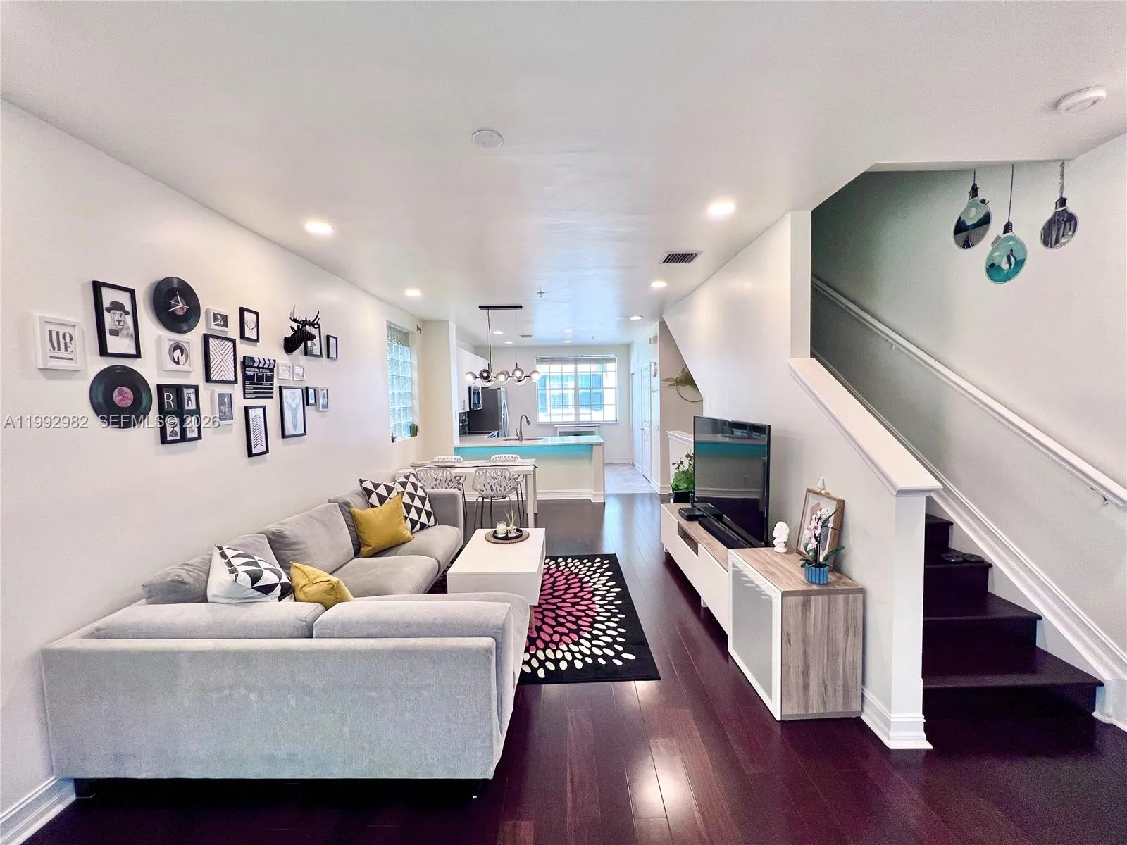 450 Ne 2nd Ave 5, Fort Lauderdale, Florida 33301, Fort Lauderdale, Florida 33301, 2 Bedrooms Bedrooms, ,2 BathroomsBathrooms,Residential Lease,For Rent,450 Ne 2nd Ave 5, Fort Lauderdale, Florida 33301,A11992982