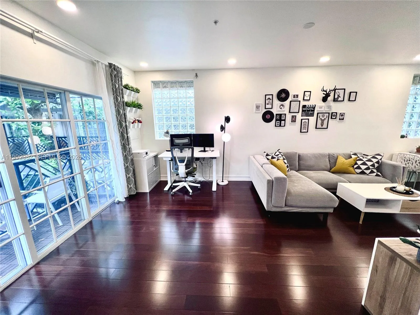 450 Ne 2nd Ave 5, Fort Lauderdale, Florida 33301, Fort Lauderdale, Florida 33301, 2 Bedrooms Bedrooms, ,2 BathroomsBathrooms,Residential Lease,For Rent,450 Ne 2nd Ave 5, Fort Lauderdale, Florida 33301,A11992982
