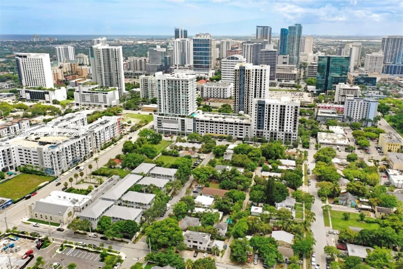 450 Ne 2nd Ave 5, Fort Lauderdale, Florida 33301, Fort Lauderdale, Florida 33301, 2 Bedrooms Bedrooms, ,2 BathroomsBathrooms,Residential Lease,For Rent,450 Ne 2nd Ave 5, Fort Lauderdale, Florida 33301,A11992982