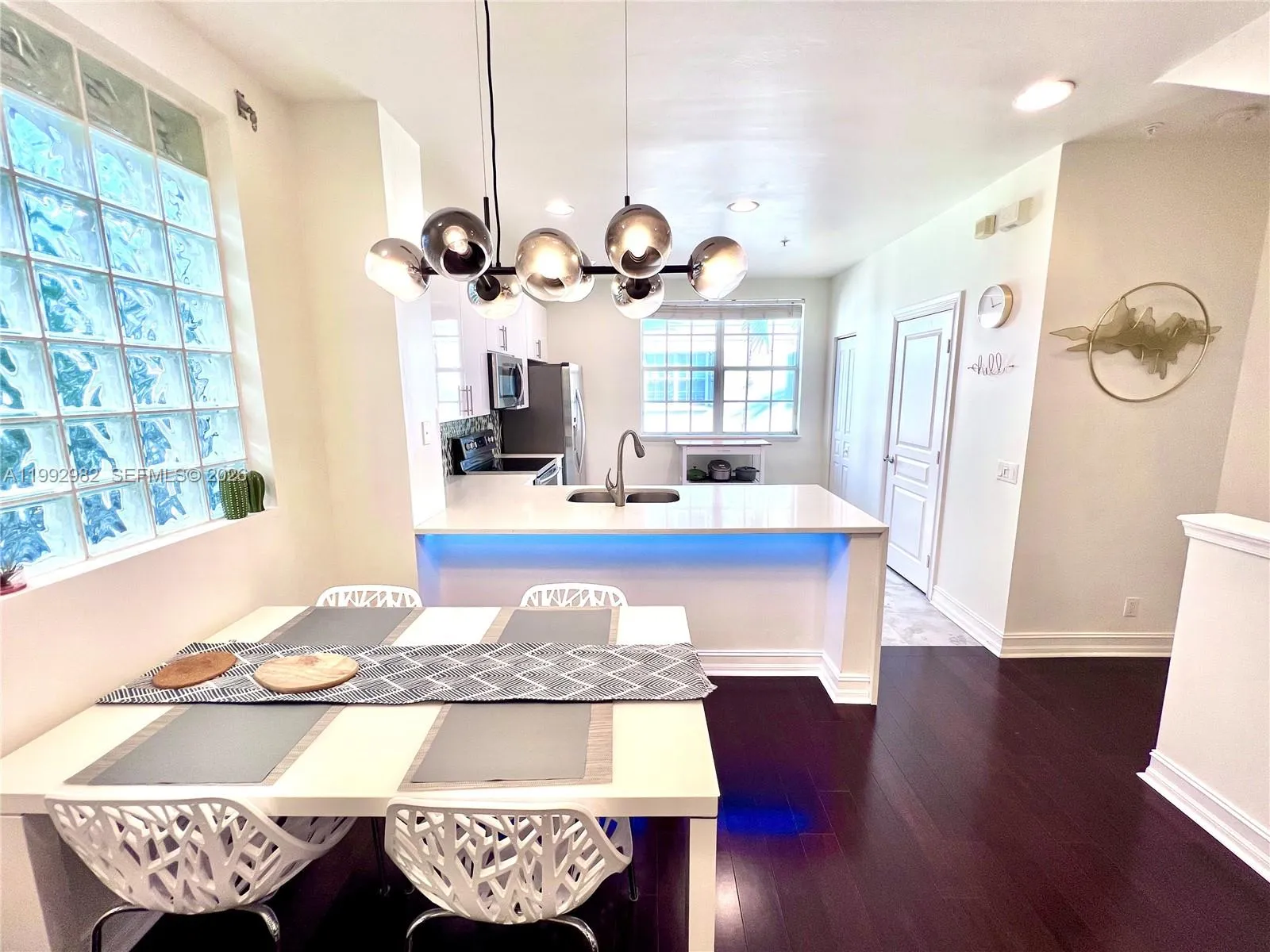 450 Ne 2nd Ave 5, Fort Lauderdale, Florida 33301, Fort Lauderdale, Florida 33301, 2 Bedrooms Bedrooms, ,2 BathroomsBathrooms,Residential Lease,For Rent,450 Ne 2nd Ave 5, Fort Lauderdale, Florida 33301,A11992982