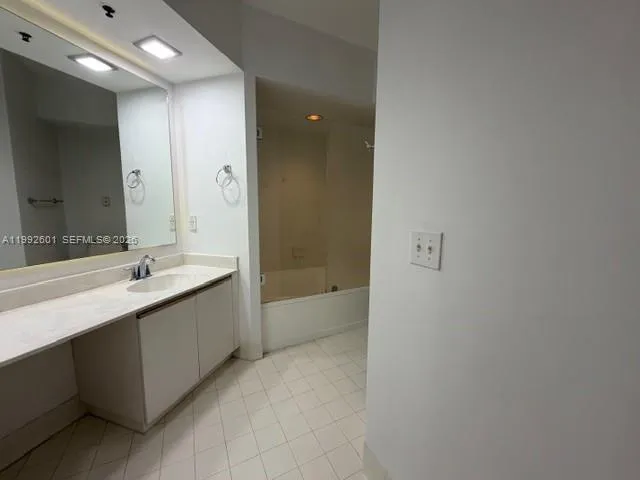 3245 Ne 184th St 13304, Aventura, Florida 33160, Aventura, Florida 33160, 2 Bedrooms Bedrooms, ,2 BathroomsBathrooms,Residential Lease,For Rent,3245 Ne 184th St 13304, Aventura, Florida 33160,A11992601