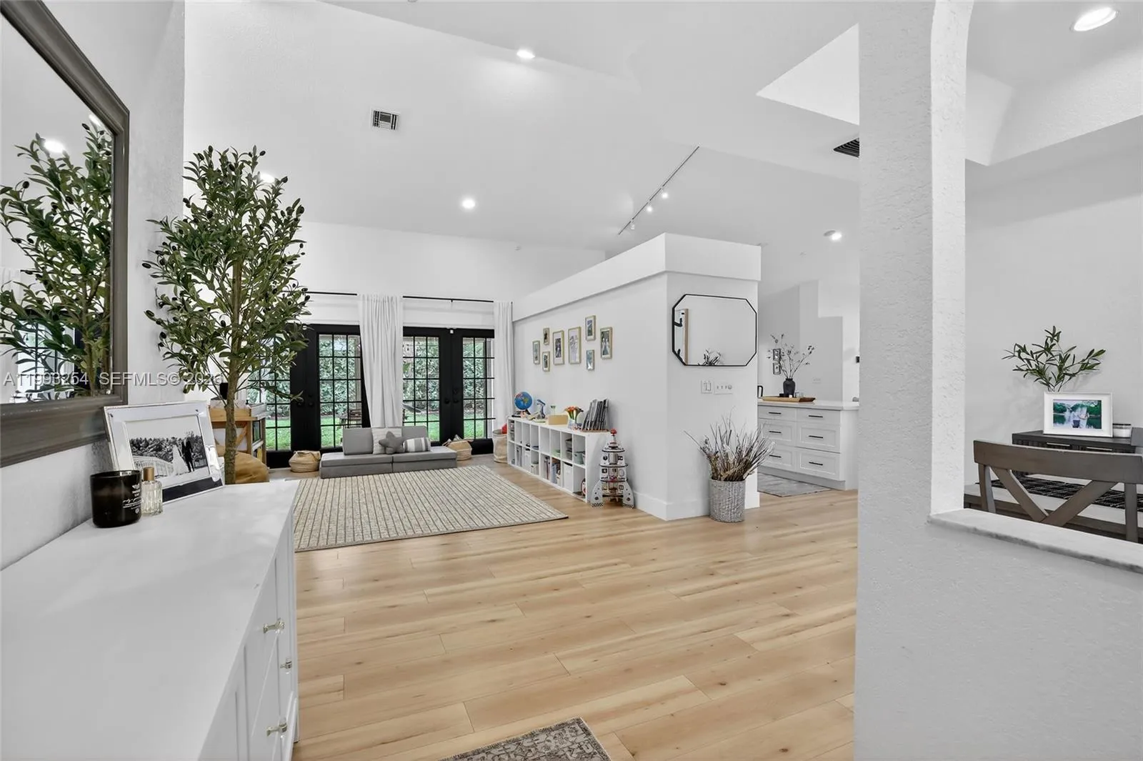 10910 Nw 18th Ct, Plantation, Florida 33322, Plantation, Florida 33322, 4 Bedrooms Bedrooms, ,2 BathroomsBathrooms,Residential,For Sale,10910 Nw 18th Ct, Plantation, Florida 33322,A11993254