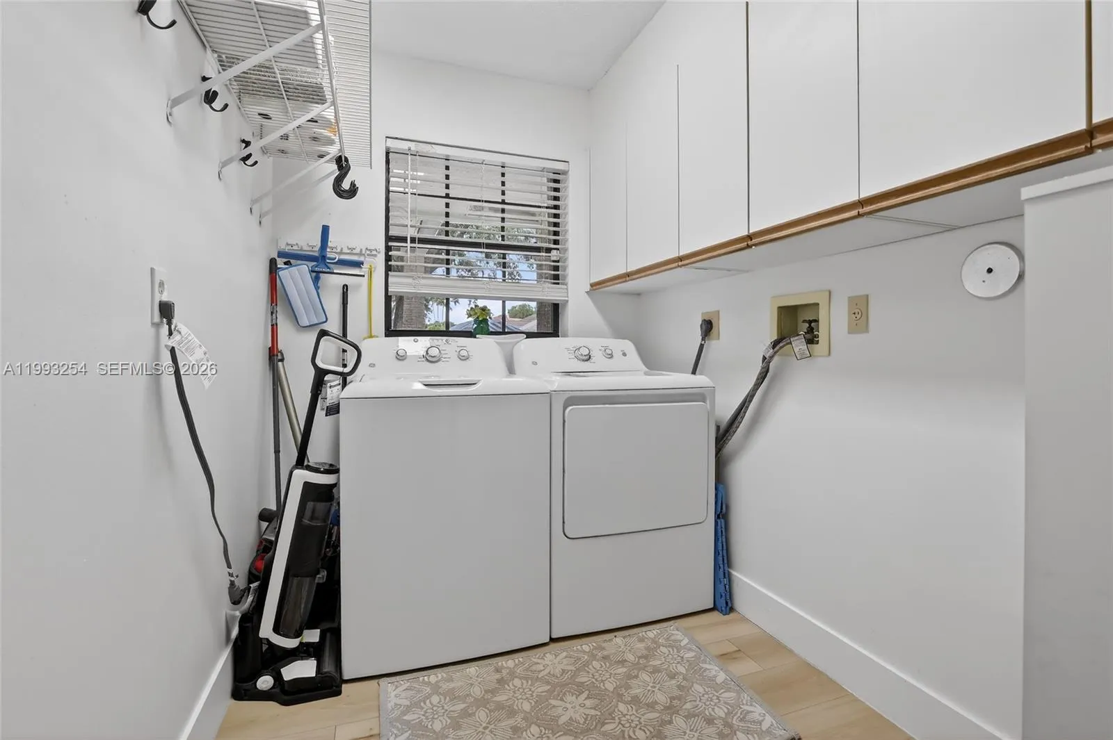 10910 Nw 18th Ct, Plantation, Florida 33322, Plantation, Florida 33322, 4 Bedrooms Bedrooms, ,2 BathroomsBathrooms,Residential,For Sale,10910 Nw 18th Ct, Plantation, Florida 33322,A11993254