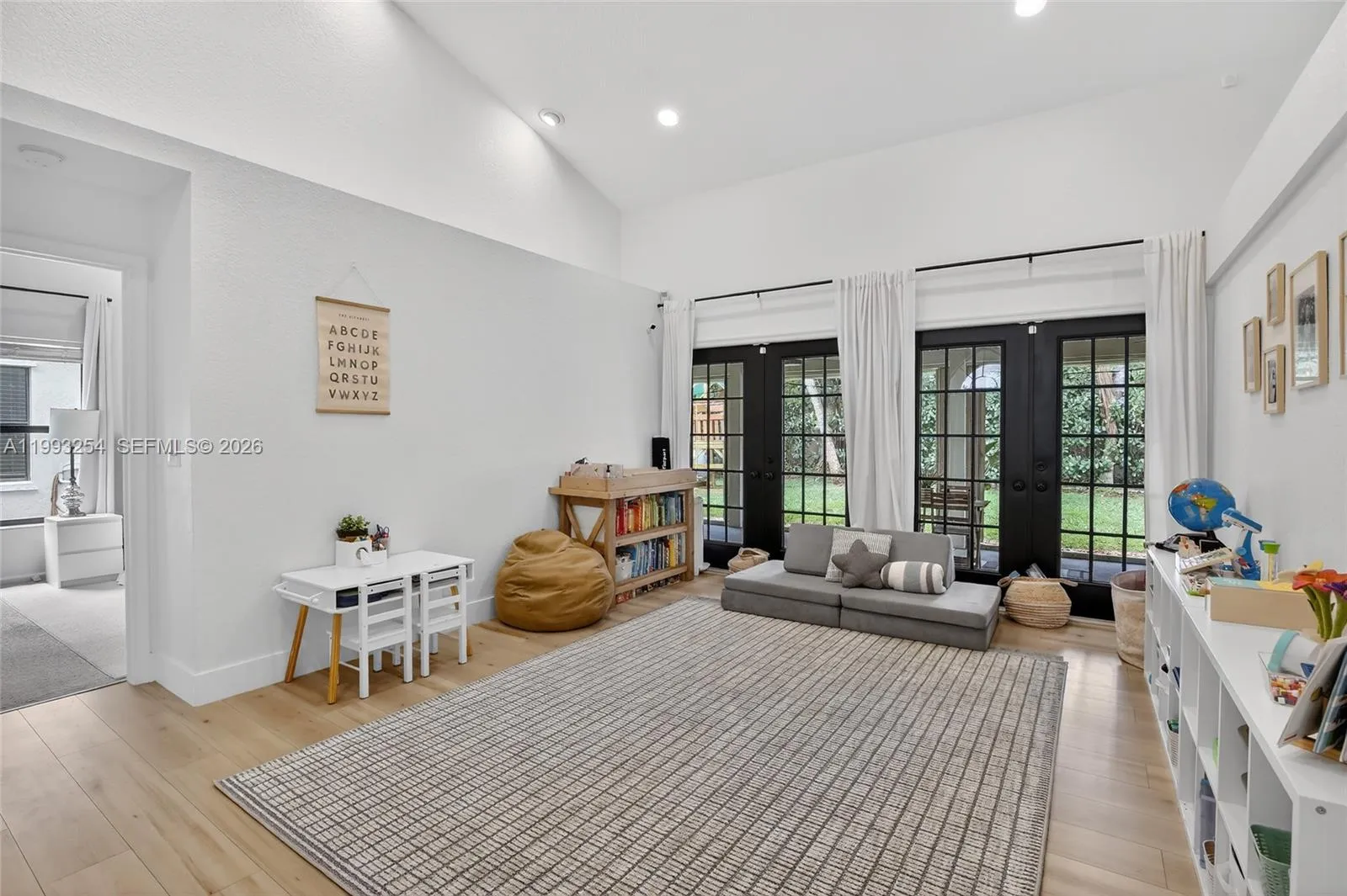 10910 Nw 18th Ct, Plantation, Florida 33322, Plantation, Florida 33322, 4 Bedrooms Bedrooms, ,2 BathroomsBathrooms,Residential,For Sale,10910 Nw 18th Ct, Plantation, Florida 33322,A11993254