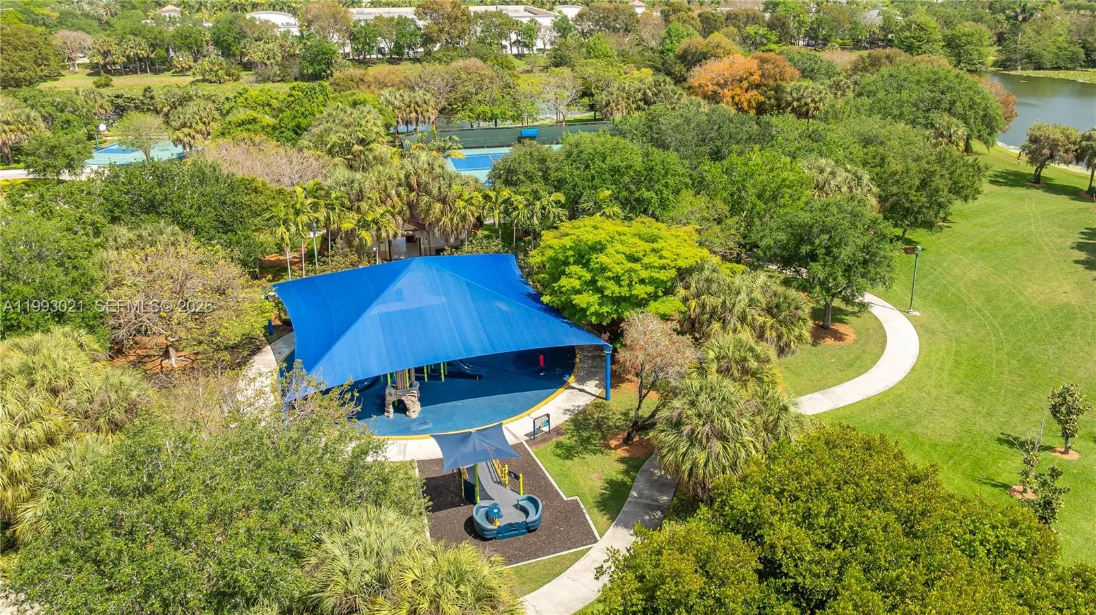 4128 Amber Ln, Weston, Florida 33331, Weston, Florida 33331, 4 Bedrooms Bedrooms, ,2 BathroomsBathrooms,Residential,For Sale,4128 Amber Ln, Weston, Florida 33331,A11993021