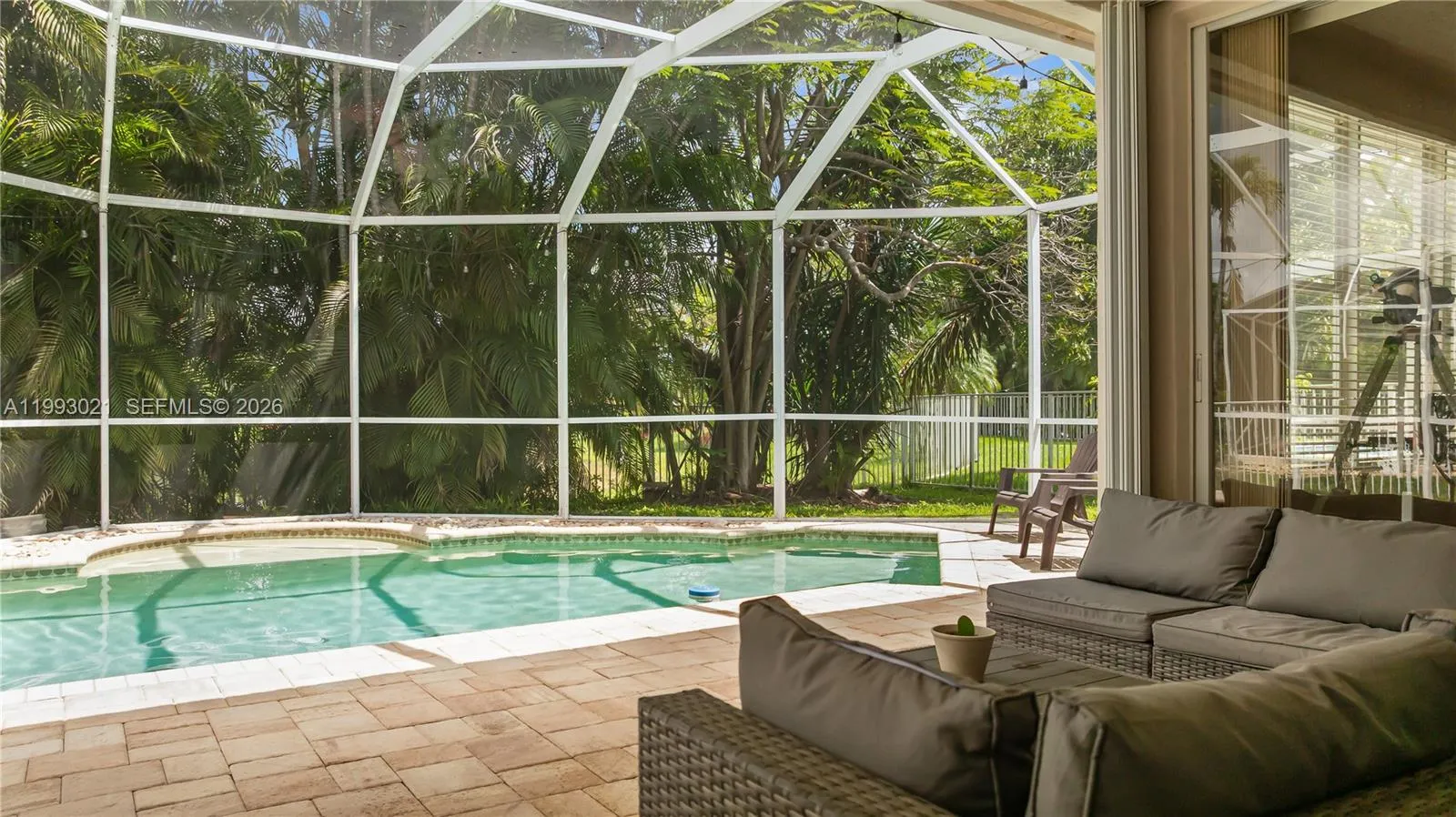 4128 Amber Ln, Weston, Florida 33331, Weston, Florida 33331, 4 Bedrooms Bedrooms, ,2 BathroomsBathrooms,Residential,For Sale,4128 Amber Ln, Weston, Florida 33331,A11993021
