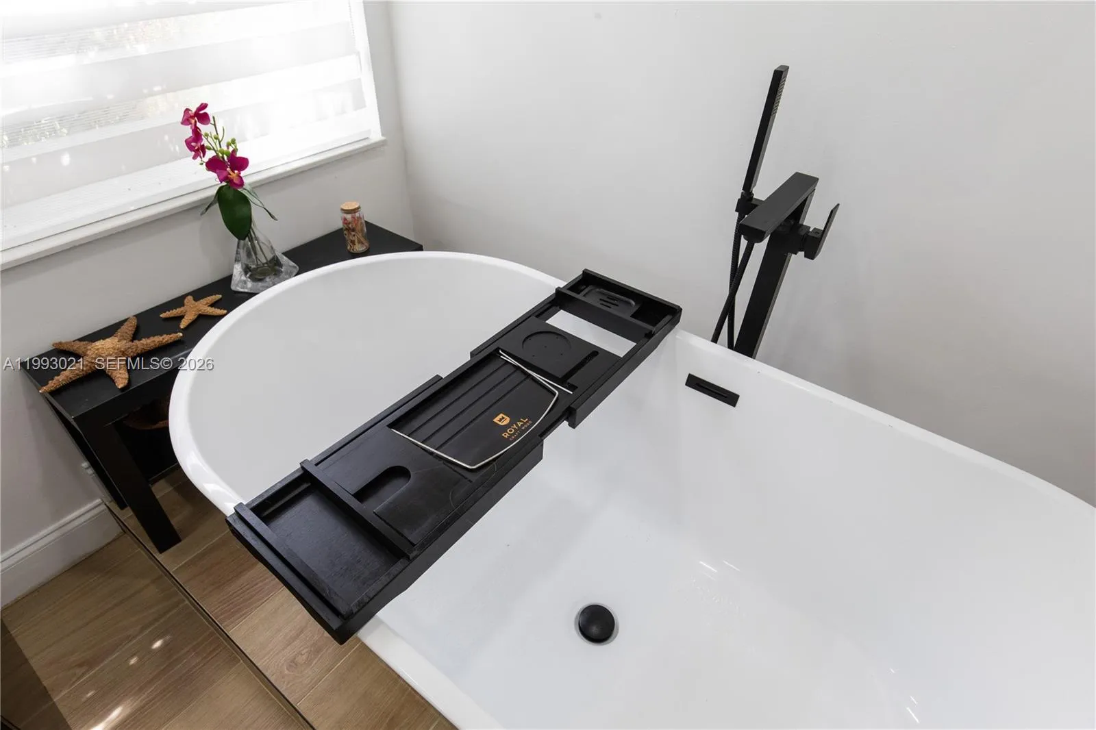 4128 Amber Ln, Weston, Florida 33331, Weston, Florida 33331, 4 Bedrooms Bedrooms, ,2 BathroomsBathrooms,Residential,For Sale,4128 Amber Ln, Weston, Florida 33331,A11993021