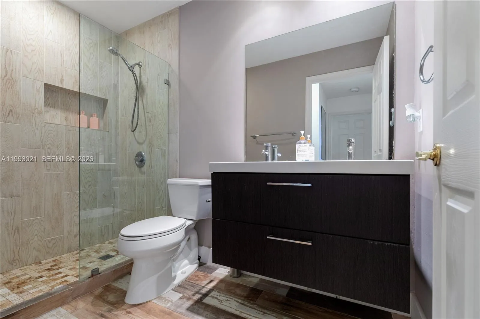 4128 Amber Ln, Weston, Florida 33331, Weston, Florida 33331, 4 Bedrooms Bedrooms, ,2 BathroomsBathrooms,Residential,For Sale,4128 Amber Ln, Weston, Florida 33331,A11993021