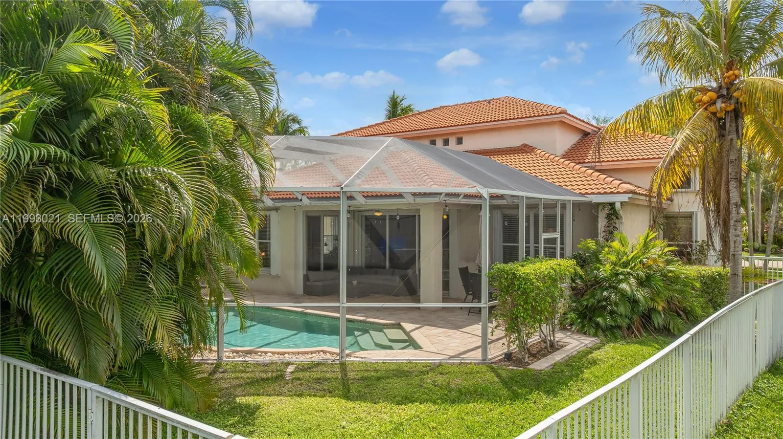 4128 Amber Ln, Weston, Florida 33331, Weston, Florida 33331, 4 Bedrooms Bedrooms, ,2 BathroomsBathrooms,Residential,For Sale,4128 Amber Ln, Weston, Florida 33331,A11993021