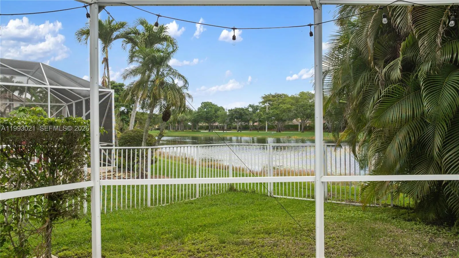 4128 Amber Ln, Weston, Florida 33331, Weston, Florida 33331, 4 Bedrooms Bedrooms, ,2 BathroomsBathrooms,Residential,For Sale,4128 Amber Ln, Weston, Florida 33331,A11993021