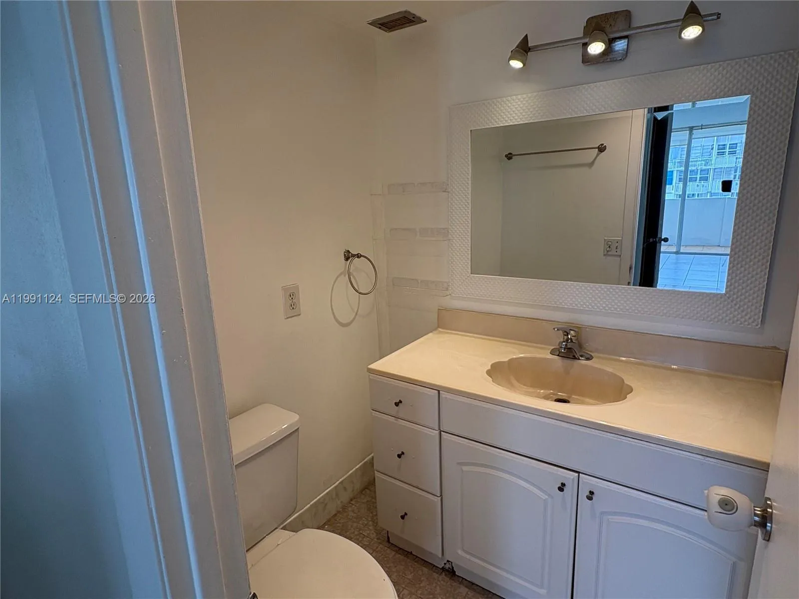 Full bathroom