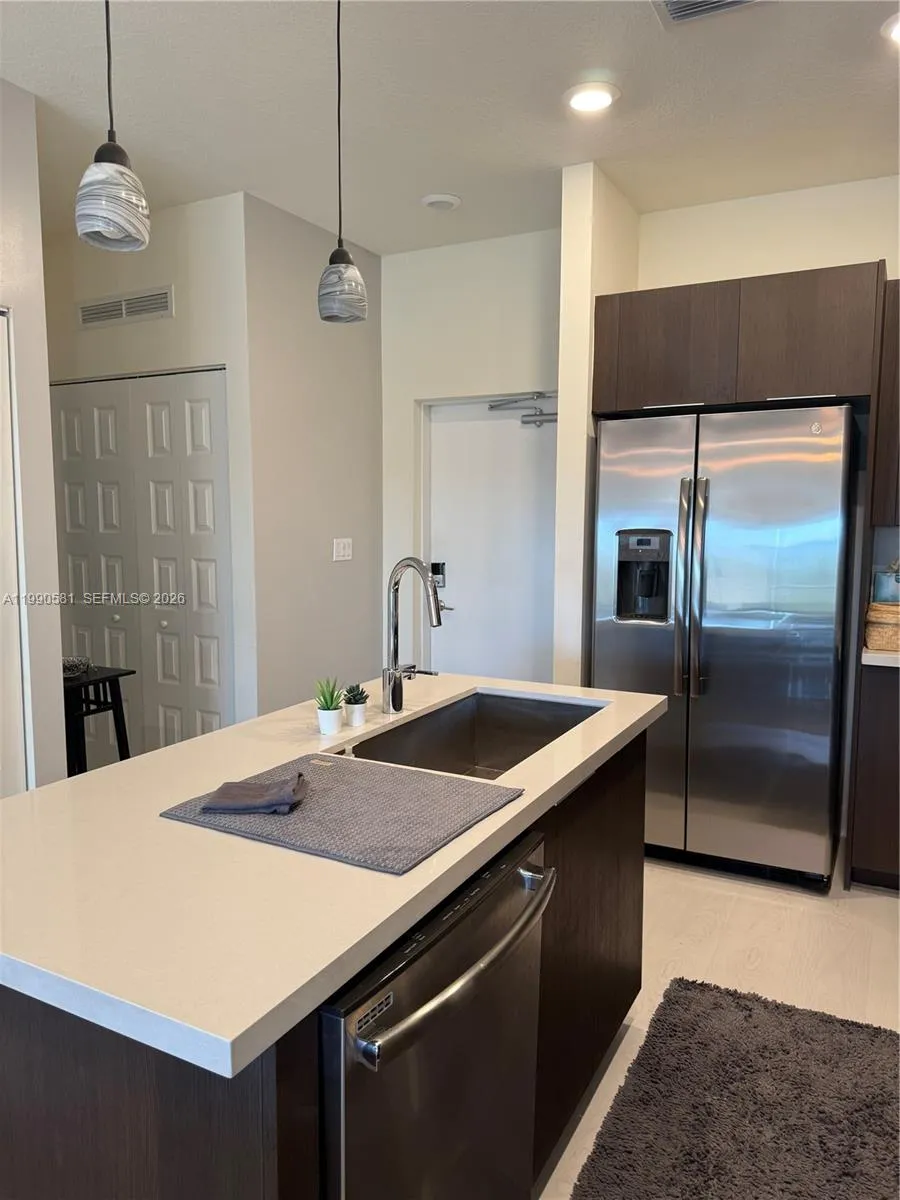 Miami, Florida 33166, 2 Bedrooms Bedrooms, ,2 BathroomsBathrooms,Residential Lease,For Rent,A11990581