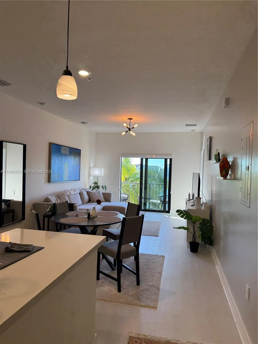 Miami, Florida 33166, 2 Bedrooms Bedrooms, ,2 BathroomsBathrooms,Residential Lease,For Rent,A11990581