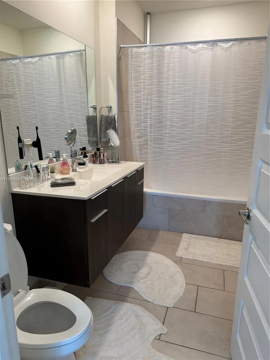 Miami, Florida 33166, 2 Bedrooms Bedrooms, ,2 BathroomsBathrooms,Residential Lease,For Rent,A11990581