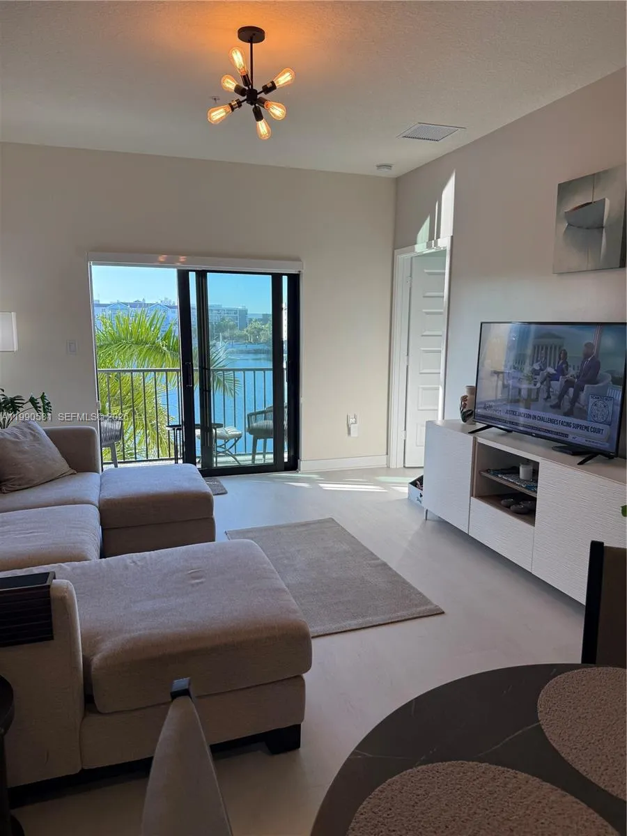 Miami, Florida 33166, 2 Bedrooms Bedrooms, ,2 BathroomsBathrooms,Residential Lease,For Rent,A11990581