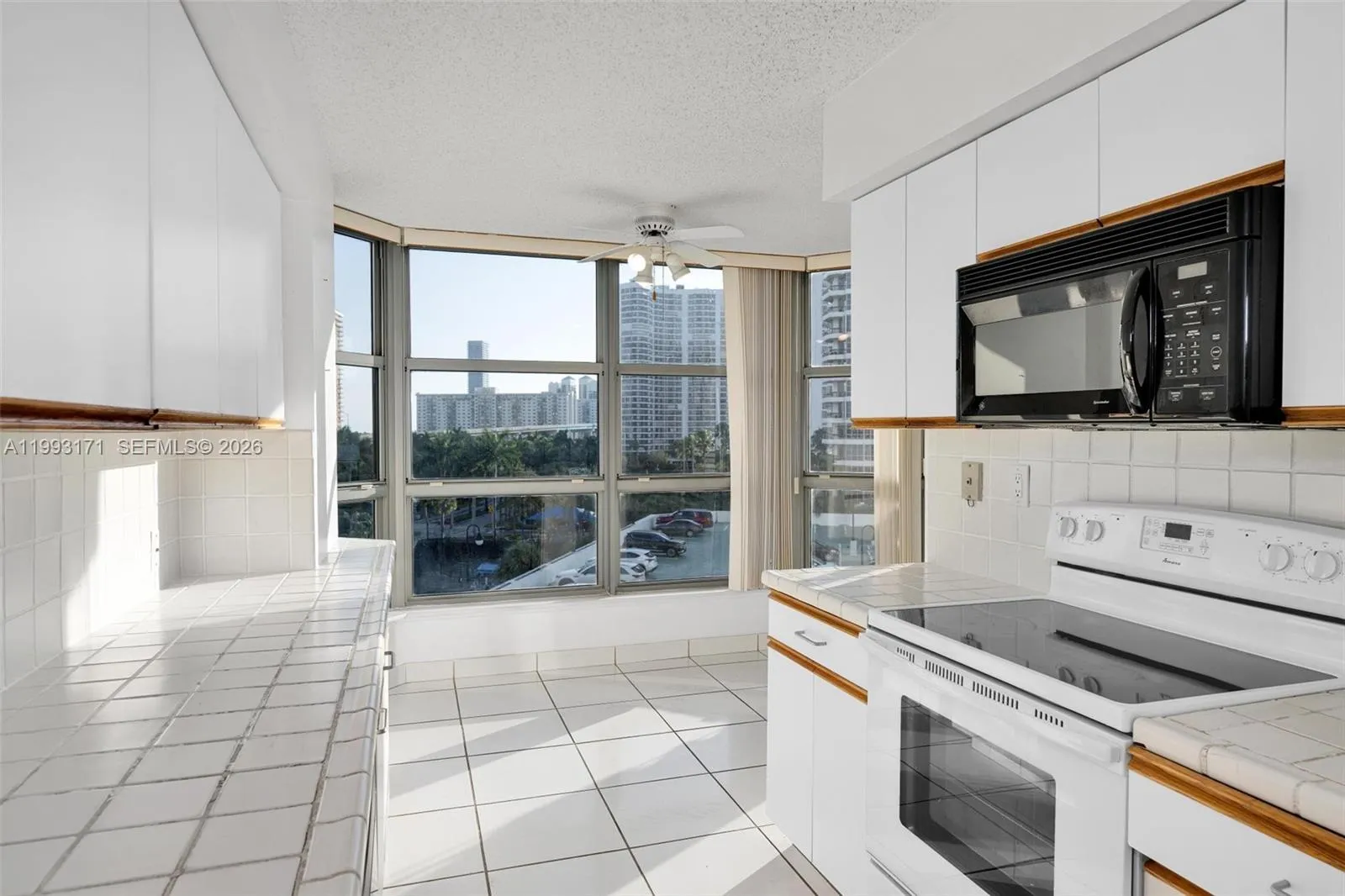 3530 Mystic Pointe Dr 710, Aventura, Florida 33180, Aventura, Florida 33180, 2 Bedrooms Bedrooms, ,2 BathroomsBathrooms,Residential Lease,For Rent,3530 Mystic Pointe Dr 710, Aventura, Florida 33180,A11993171