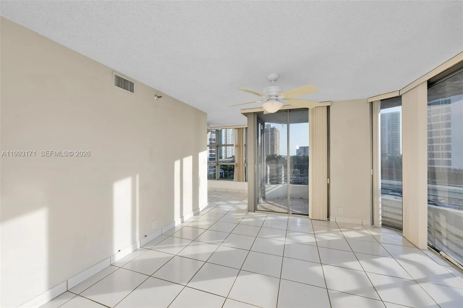 3530 Mystic Pointe Dr 710, Aventura, Florida 33180, Aventura, Florida 33180, 2 Bedrooms Bedrooms, ,2 BathroomsBathrooms,Residential Lease,For Rent,3530 Mystic Pointe Dr 710, Aventura, Florida 33180,A11993171