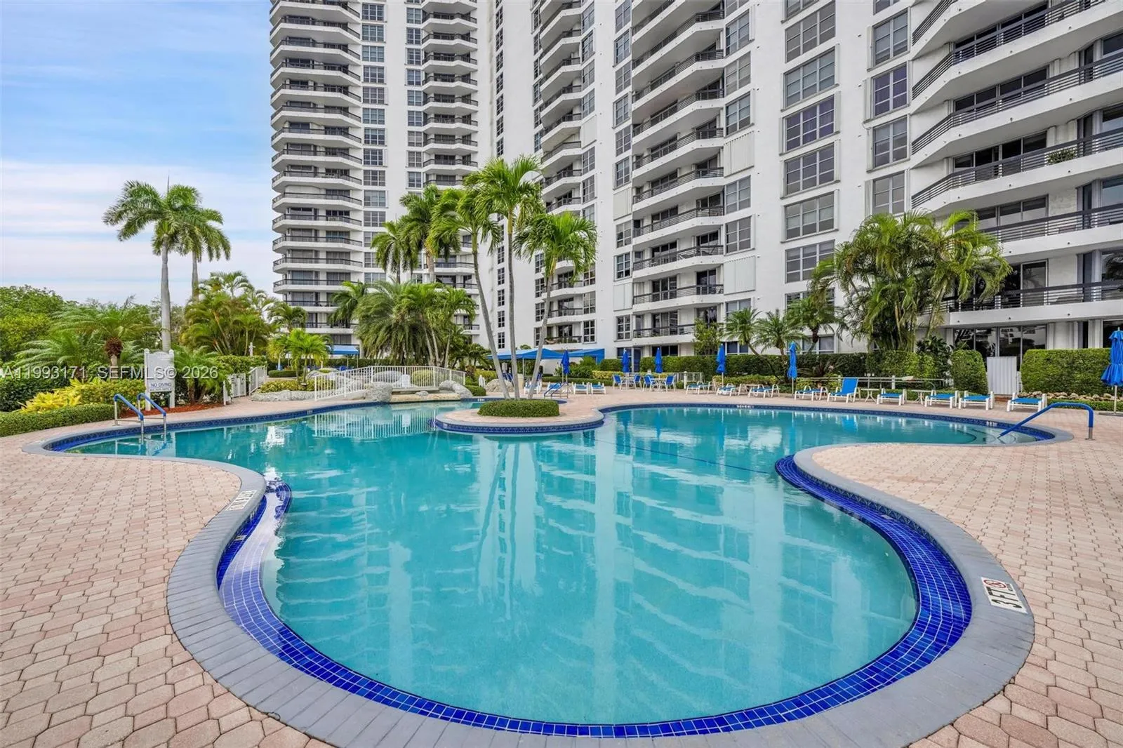3530 Mystic Pointe Dr 710, Aventura, Florida 33180, Aventura, Florida 33180, 2 Bedrooms Bedrooms, ,2 BathroomsBathrooms,Residential Lease,For Rent,3530 Mystic Pointe Dr 710, Aventura, Florida 33180,A11993171