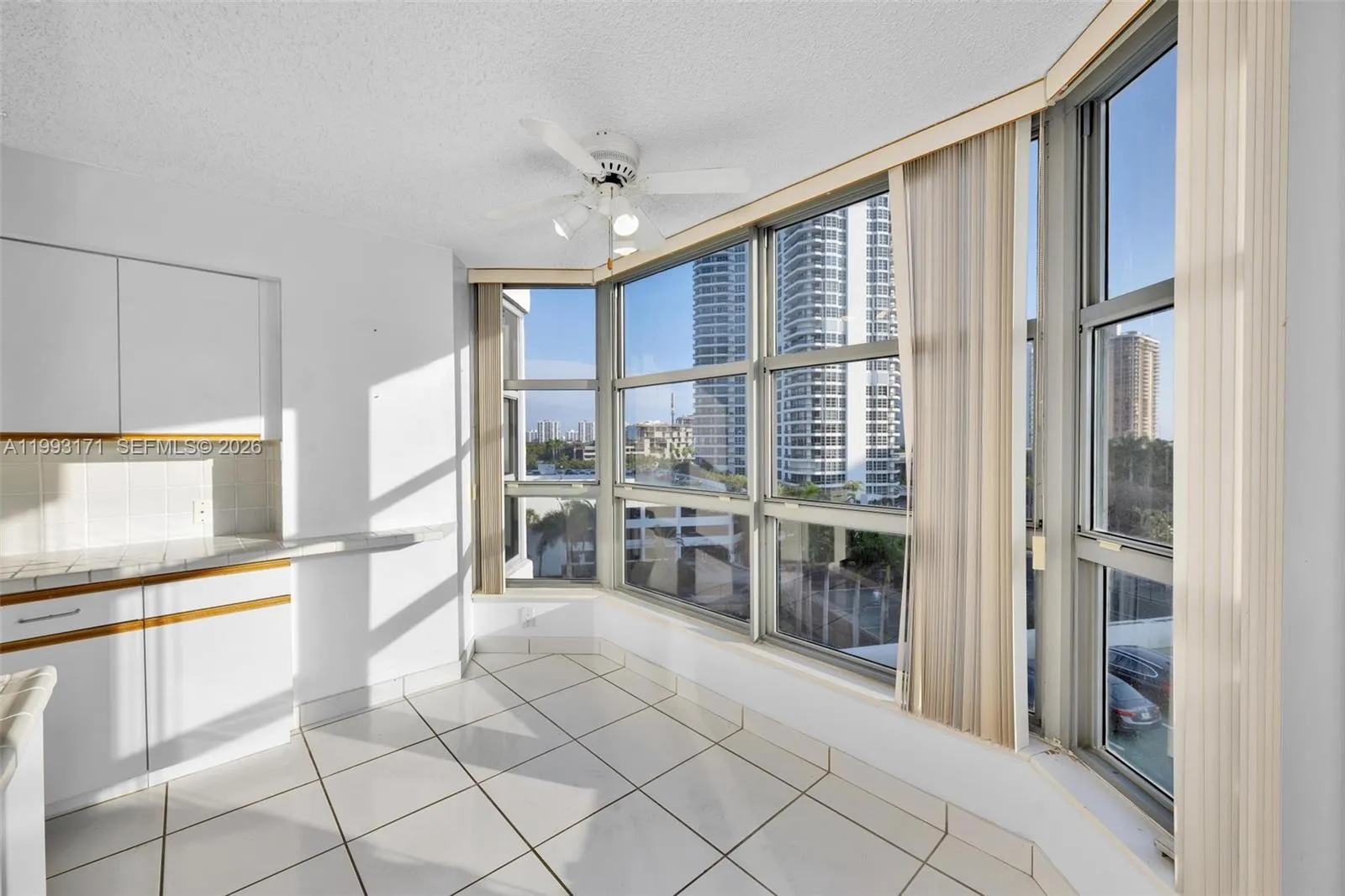3530 Mystic Pointe Dr 710, Aventura, Florida 33180, Aventura, Florida 33180, 2 Bedrooms Bedrooms, ,2 BathroomsBathrooms,Residential Lease,For Rent,3530 Mystic Pointe Dr 710, Aventura, Florida 33180,A11993171
