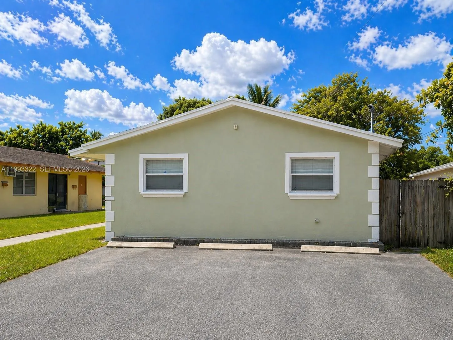 5644 Pierce St, Hollywood, Florida 33021, Hollywood, Florida 33021, ,Residential Income,For Sale,5644 Pierce St, Hollywood, Florida 33021,A11993322