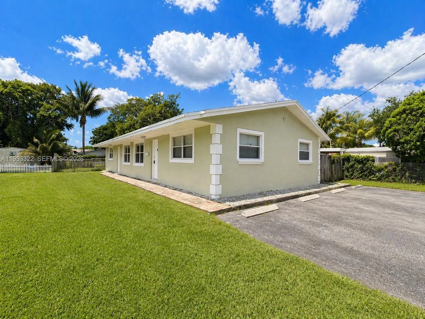 5644 Pierce St, Hollywood, Florida 33021, Hollywood, Florida 33021, ,Residential Income,For Sale,5644 Pierce St, Hollywood, Florida 33021,A11993322