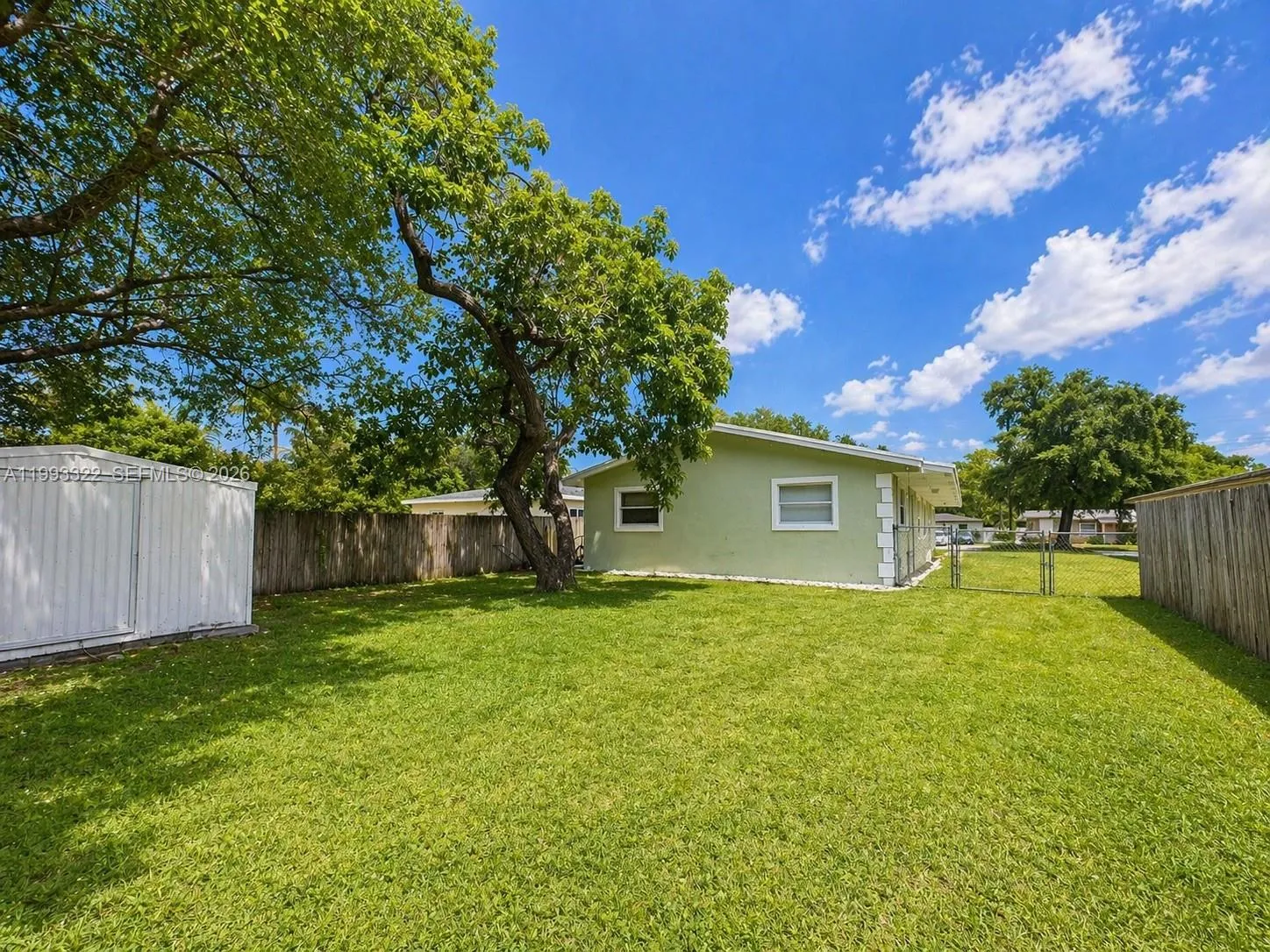 5644 Pierce St, Hollywood, Florida 33021, Hollywood, Florida 33021, ,Residential Income,For Sale,5644 Pierce St, Hollywood, Florida 33021,A11993322