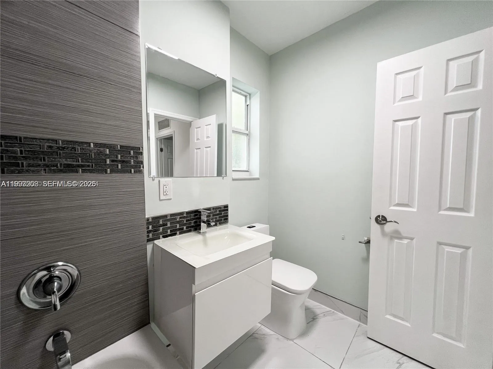 5401 W Broward Blvd, Plantation, Florida 33317, Plantation, Florida 33317, 4 Bedrooms Bedrooms, ,3 BathroomsBathrooms,Residential,For Sale,5401 W Broward Blvd, Plantation, Florida 33317,A11993258