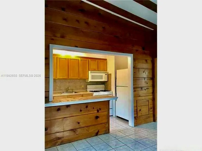 809 Ne 17th Ave 1, Fort Lauderdale, Florida 33304, Fort Lauderdale, Florida 33304, 1 Bedroom Bedrooms, ,1 BathroomBathrooms,Residential Lease,For Rent,809 Ne 17th Ave 1, Fort Lauderdale, Florida 33304,A11992655