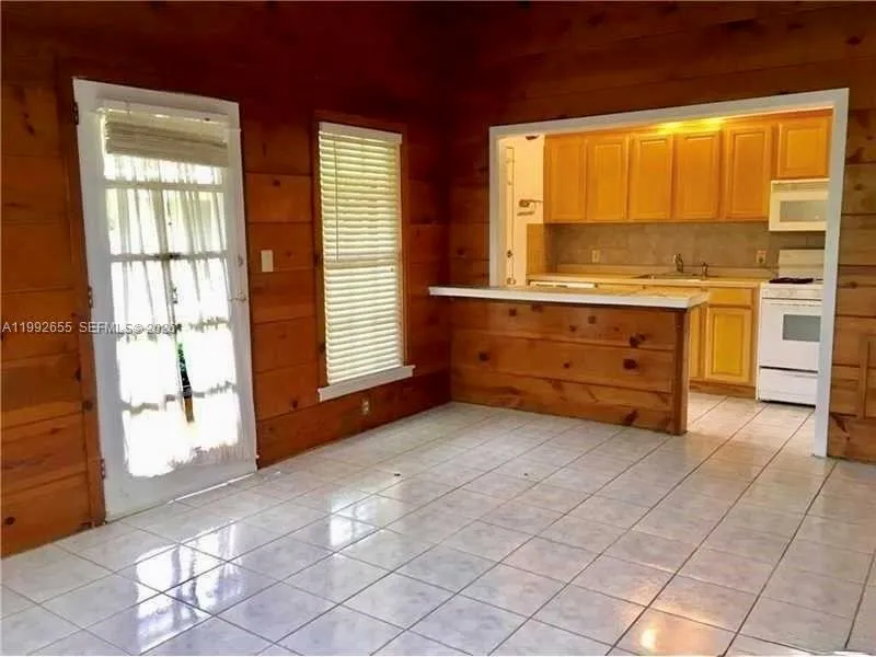 809 Ne 17th Ave 1, Fort Lauderdale, Florida 33304, Fort Lauderdale, Florida 33304, 1 Bedroom Bedrooms, ,1 BathroomBathrooms,Residential Lease,For Rent,809 Ne 17th Ave 1, Fort Lauderdale, Florida 33304,A11992655