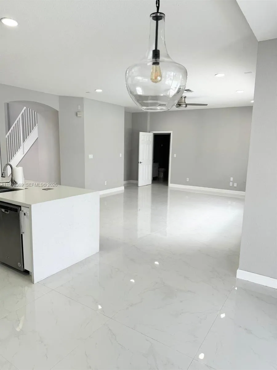 4451 E Seneca Ave, Weston, Florida 33332, Weston, Florida 33332, 5 Bedrooms Bedrooms, ,4 BathroomsBathrooms,Residential Lease,For Rent,4451 E Seneca Ave, Weston, Florida 33332,A11993389