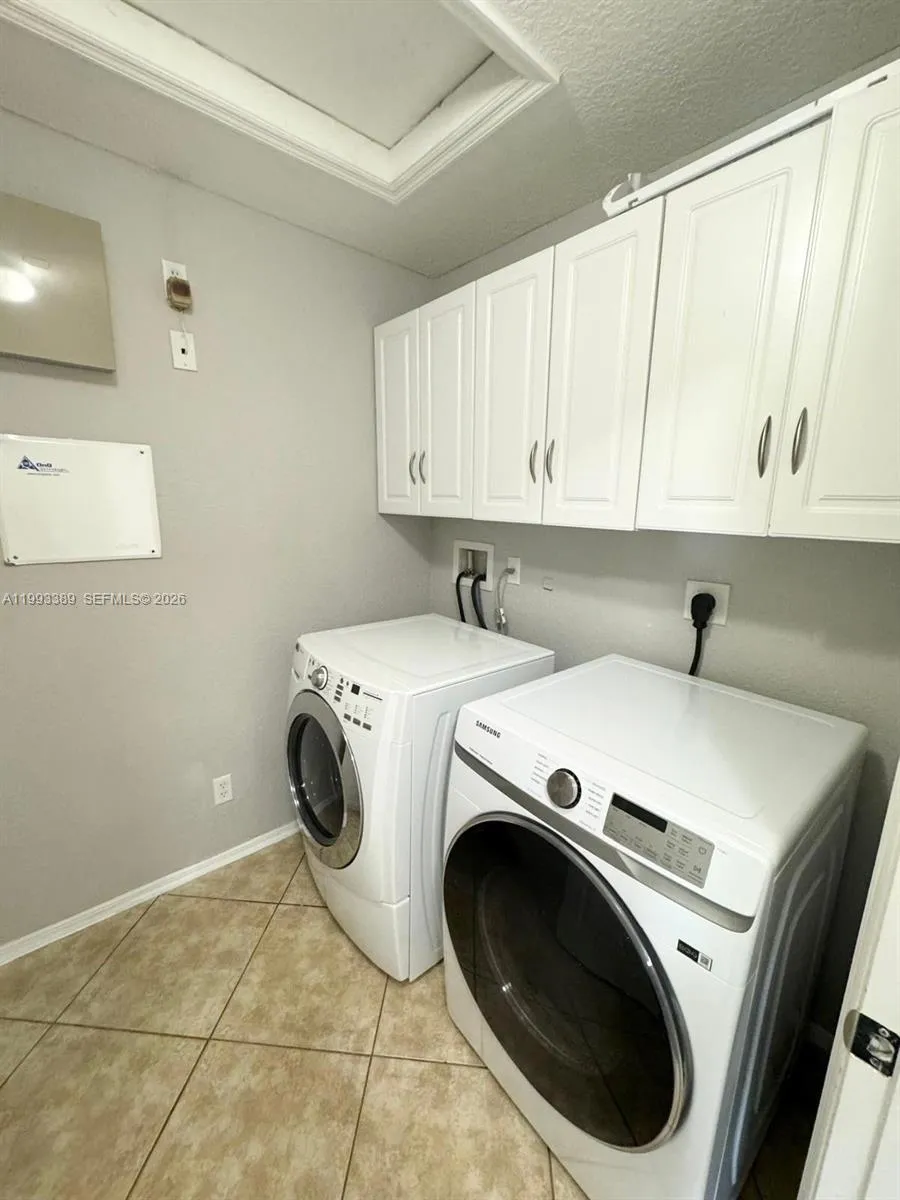 4451 E Seneca Ave, Weston, Florida 33332, Weston, Florida 33332, 5 Bedrooms Bedrooms, ,4 BathroomsBathrooms,Residential Lease,For Rent,4451 E Seneca Ave, Weston, Florida 33332,A11993389