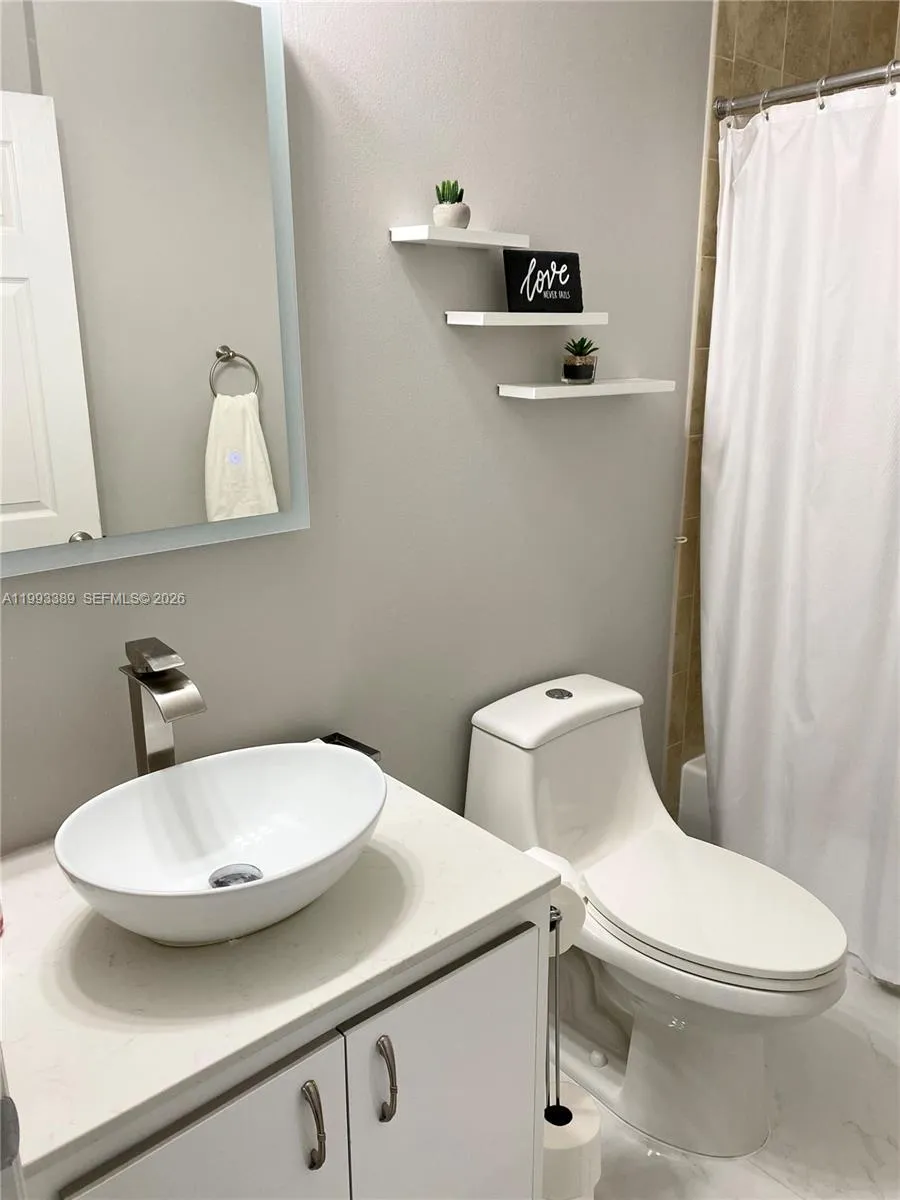 4451 E Seneca Ave, Weston, Florida 33332, Weston, Florida 33332, 5 Bedrooms Bedrooms, ,4 BathroomsBathrooms,Residential Lease,For Rent,4451 E Seneca Ave, Weston, Florida 33332,A11993389