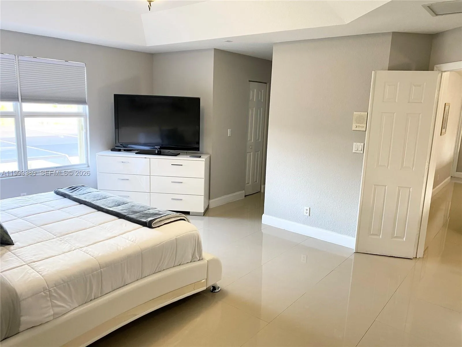 4451 E Seneca Ave, Weston, Florida 33332, Weston, Florida 33332, 5 Bedrooms Bedrooms, ,4 BathroomsBathrooms,Residential Lease,For Rent,4451 E Seneca Ave, Weston, Florida 33332,A11993389