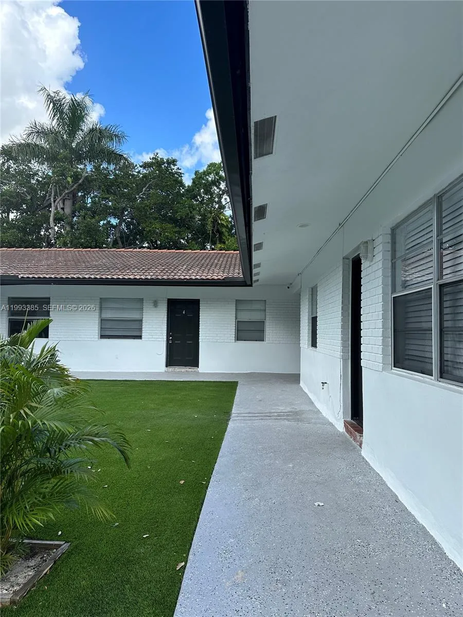 Fort Lauderdale, Florida 33315, 1 Bedroom Bedrooms, ,1 BathroomBathrooms,Residential Lease,For Rent,A11993385