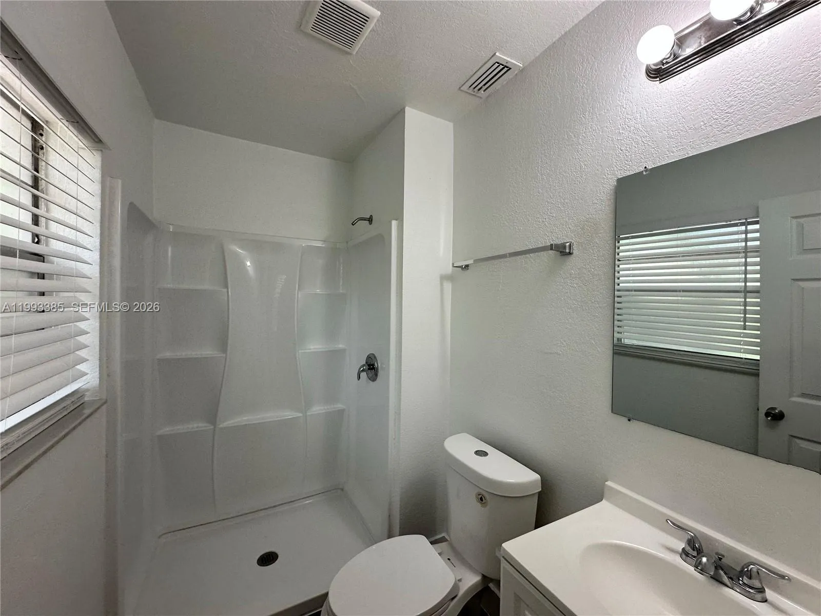 Fort Lauderdale, Florida 33315, 1 Bedroom Bedrooms, ,1 BathroomBathrooms,Residential Lease,For Rent,A11993385