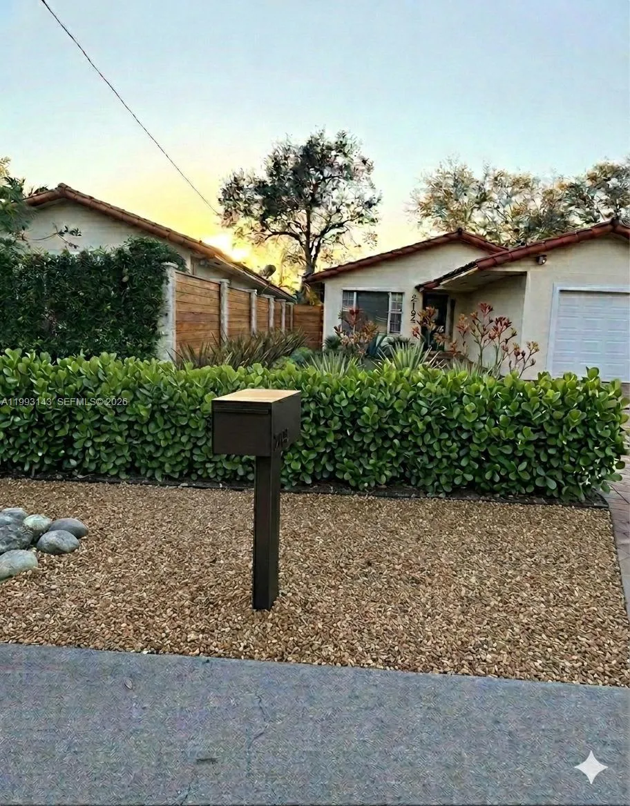 2194 Sw 57th Ct 2194, Miami, Florida 33155, Miami, Florida 33155, 3 Bedrooms Bedrooms, ,2 BathroomsBathrooms,Residential Lease,For Rent,2194 Sw 57th Ct 2194, Miami, Florida 33155,A11993143