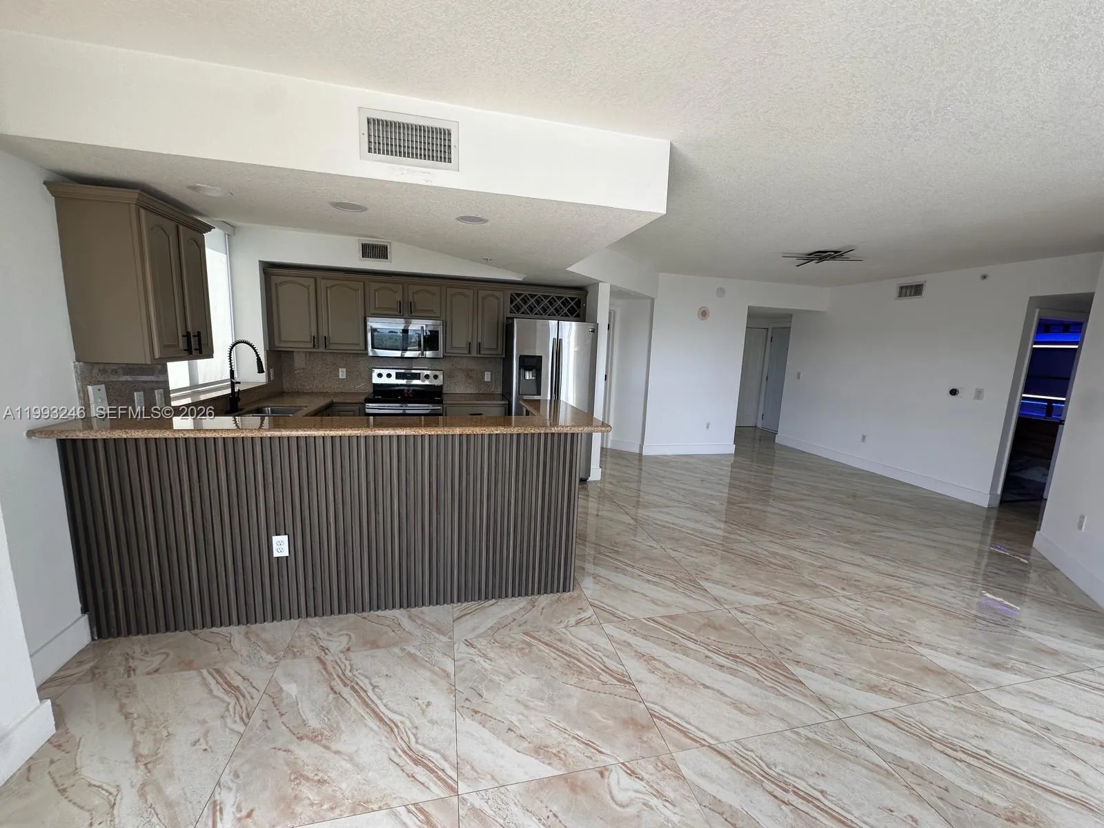 4242 Nw 2nd St 1116, Miami, Florida 33126, Miami, Florida 33126, 2 Bedrooms Bedrooms, ,2 BathroomsBathrooms,Residential,For Sale,4242 Nw 2nd St 1116, Miami, Florida 33126,A11993246