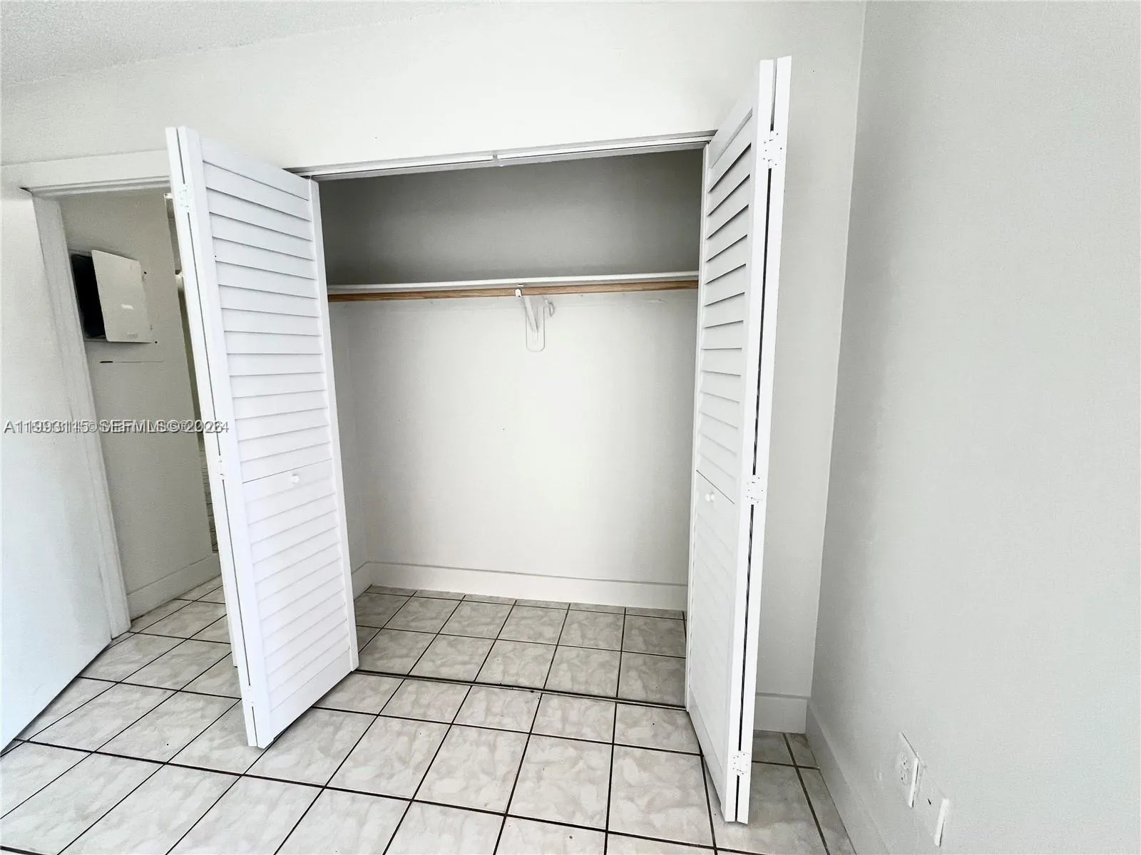 951 Sw 7th St 4, Miami, Florida 33130, Miami, Florida 33130, 3 Bedrooms Bedrooms, ,2 BathroomsBathrooms,Residential Lease,For Rent,951 Sw 7th St 4, Miami, Florida 33130,A11993115