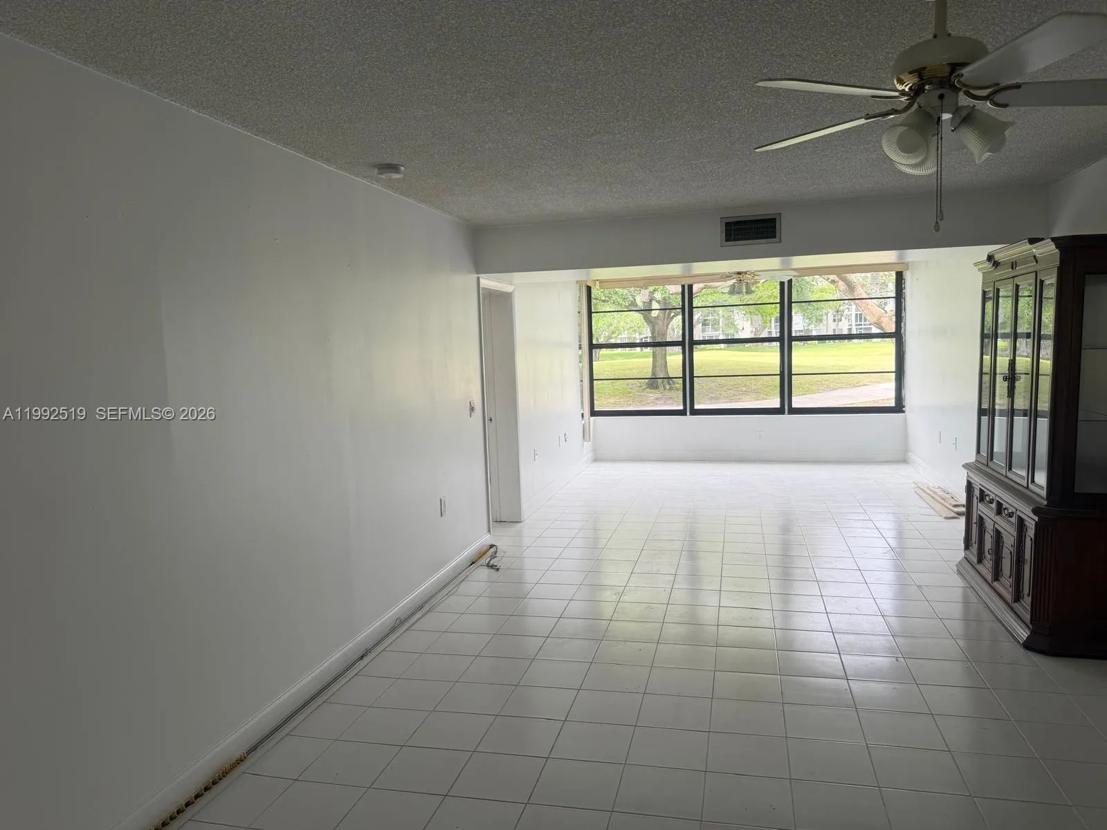 1709 Whitehall Dr 103, Davie, Florida 33324, Davie, Florida 33324, 2 Bedrooms Bedrooms, ,2 BathroomsBathrooms,Residential,For Sale,1709 Whitehall Dr 103, Davie, Florida 33324,A11992519