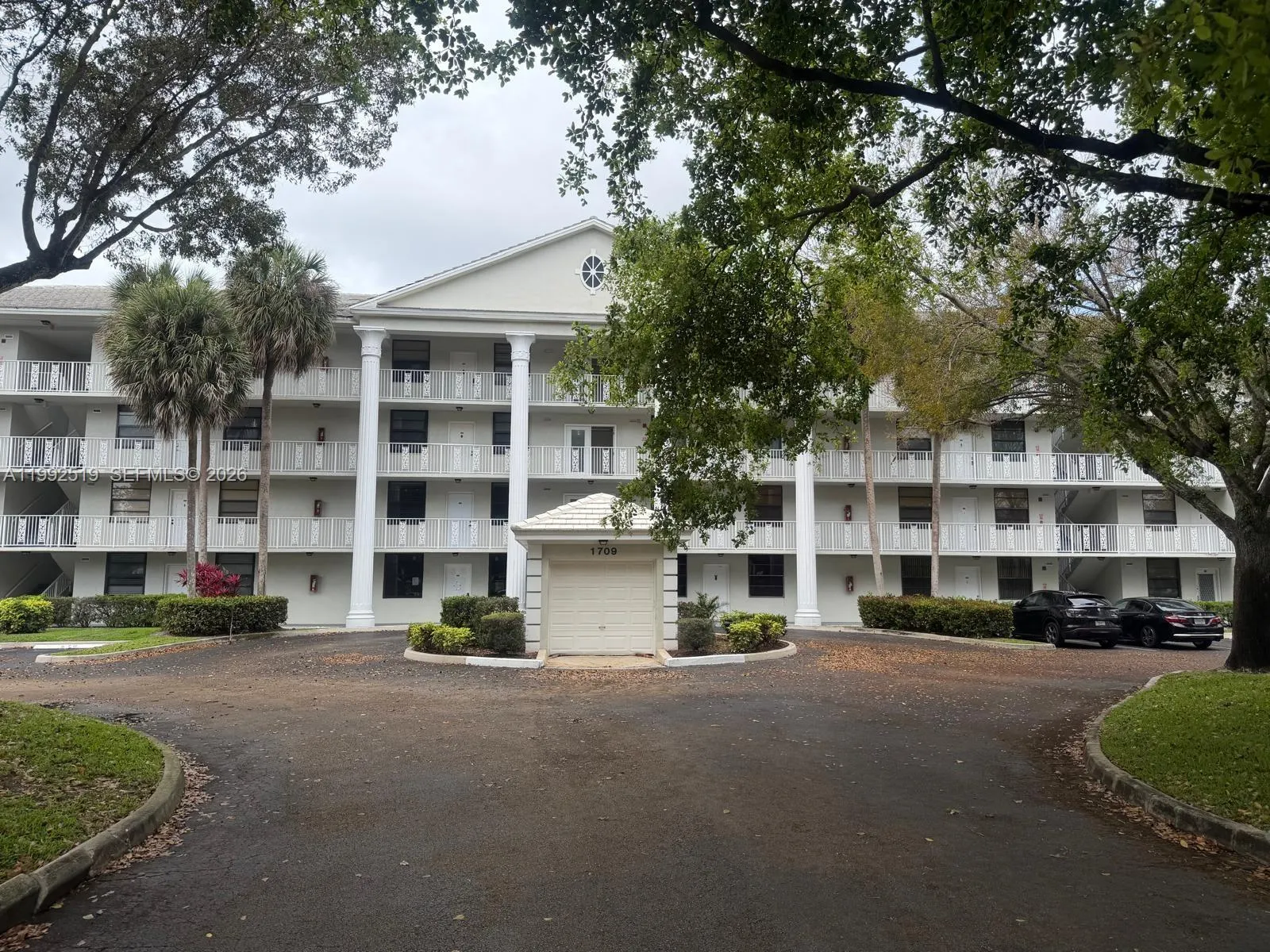 1709 Whitehall Dr 103, Davie, Florida 33324, Davie, Florida 33324, 2 Bedrooms Bedrooms, ,2 BathroomsBathrooms,Residential,For Sale,1709 Whitehall Dr 103, Davie, Florida 33324,A11992519