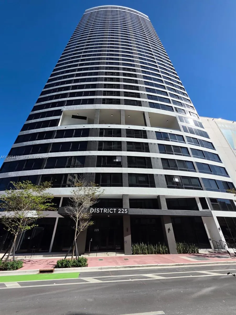 225 N Miami Ave 910, Miami, Florida 33128, Miami, Florida 33128, 1 Bedroom Bedrooms, ,1 BathroomBathrooms,Residential,For Sale,225 N Miami Ave 910, Miami, Florida 33128,A11993473