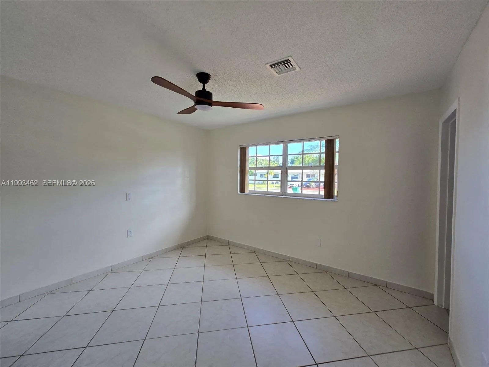 10475 Sw 42 Te 0, Unincorporated Dade, Florida 331, Unincorporated Dade, Florida 33165, 4 Bedrooms Bedrooms, ,3 BathroomsBathrooms,Residential Lease,For Rent,10475 Sw 42 Te 0, Unincorporated Dade, Florida 331,A11993462