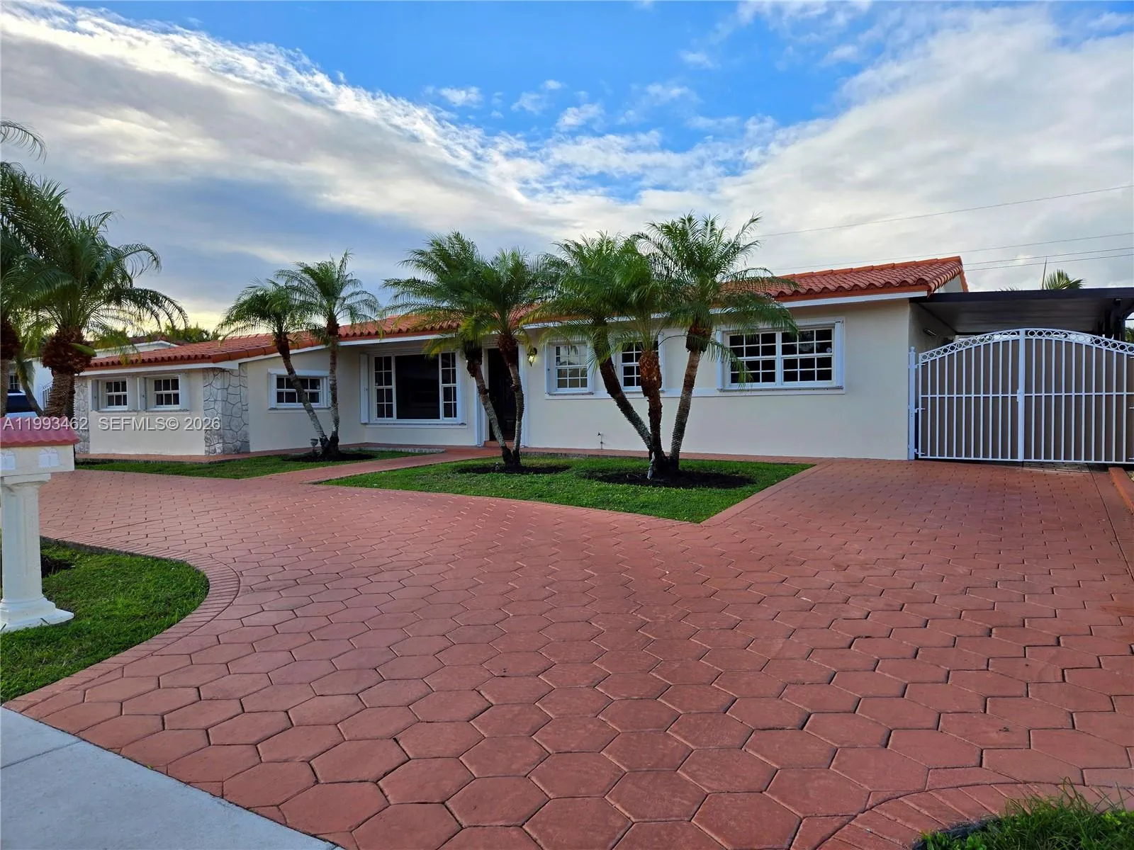 10475 Sw 42 Te 0, Unincorporated Dade, Florida 331, Unincorporated Dade, Florida 33165, 4 Bedrooms Bedrooms, ,3 BathroomsBathrooms,Residential Lease,For Rent,10475 Sw 42 Te 0, Unincorporated Dade, Florida 331,A11993462