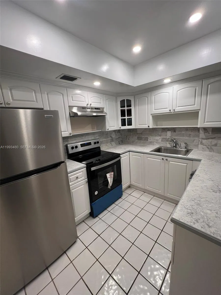 2605 Nw 47th Ter 103, Lauderdale Lakes, Florida 33, Lauderdale Lakes, Florida 33313, 3 Bedrooms Bedrooms, ,1 BathroomBathrooms,Residential Lease,For Rent,2605 Nw 47th Ter 103, Lauderdale Lakes, Florida 33,A11993480