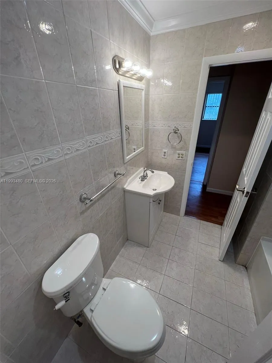 2605 Nw 47th Ter 103, Lauderdale Lakes, Florida 33, Lauderdale Lakes, Florida 33313, 3 Bedrooms Bedrooms, ,1 BathroomBathrooms,Residential Lease,For Rent,2605 Nw 47th Ter 103, Lauderdale Lakes, Florida 33,A11993480