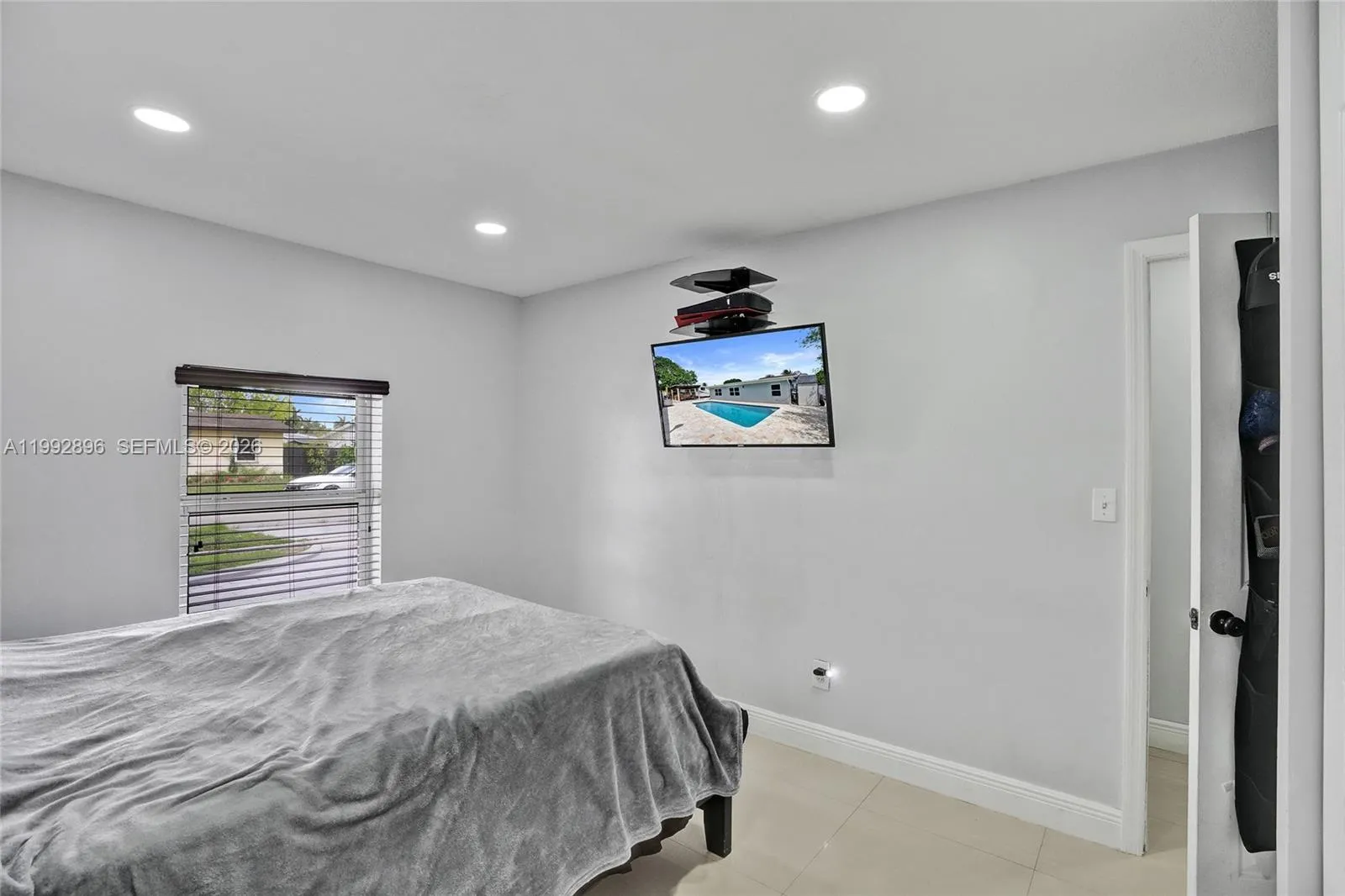 Miami, Florida 33183, 4 Bedrooms Bedrooms, ,2 BathroomsBathrooms,Residential,For Sale,A11992896