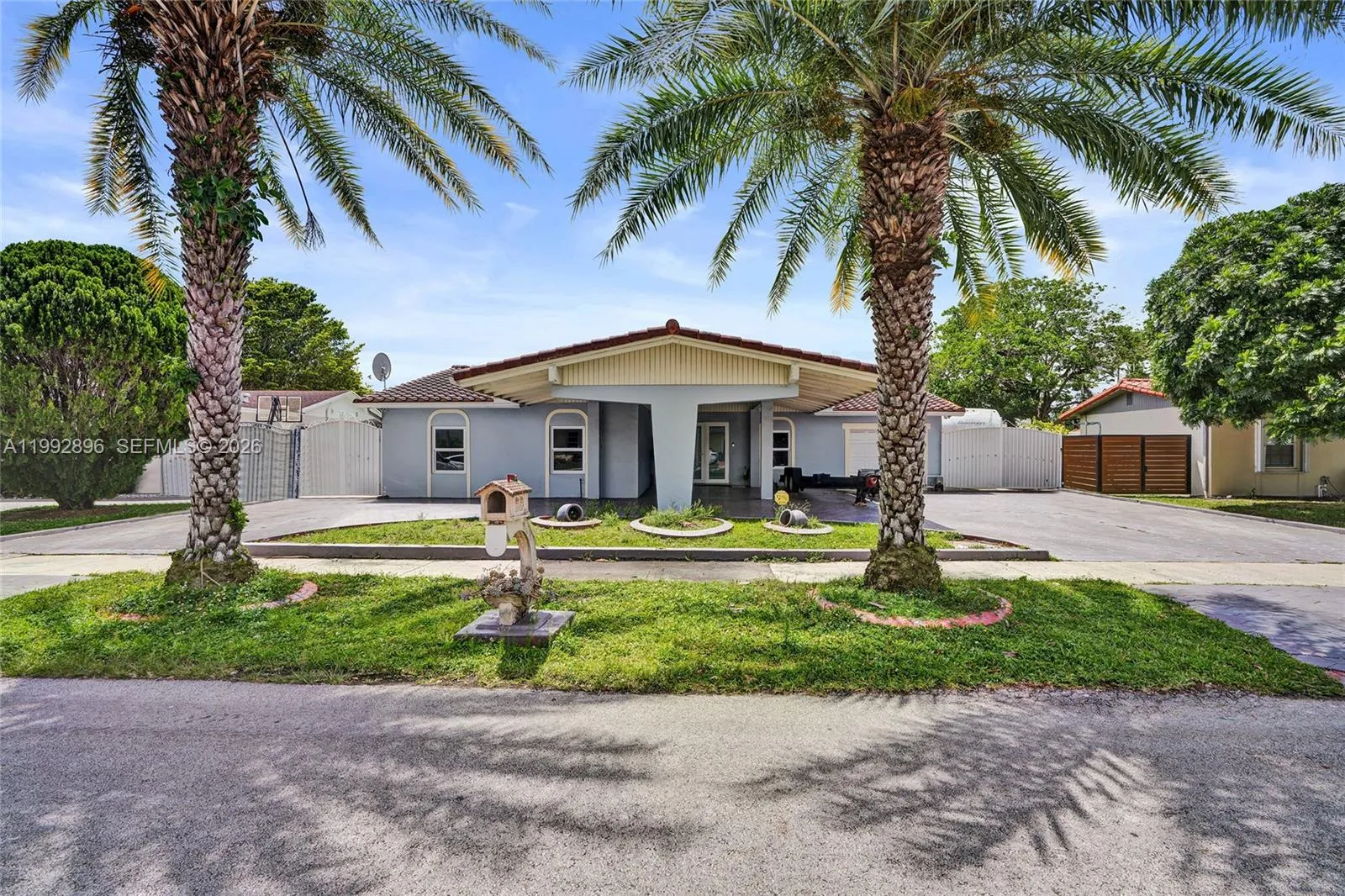 Miami, Florida 33183, 4 Bedrooms Bedrooms, ,2 BathroomsBathrooms,Residential,For Sale,A11992896