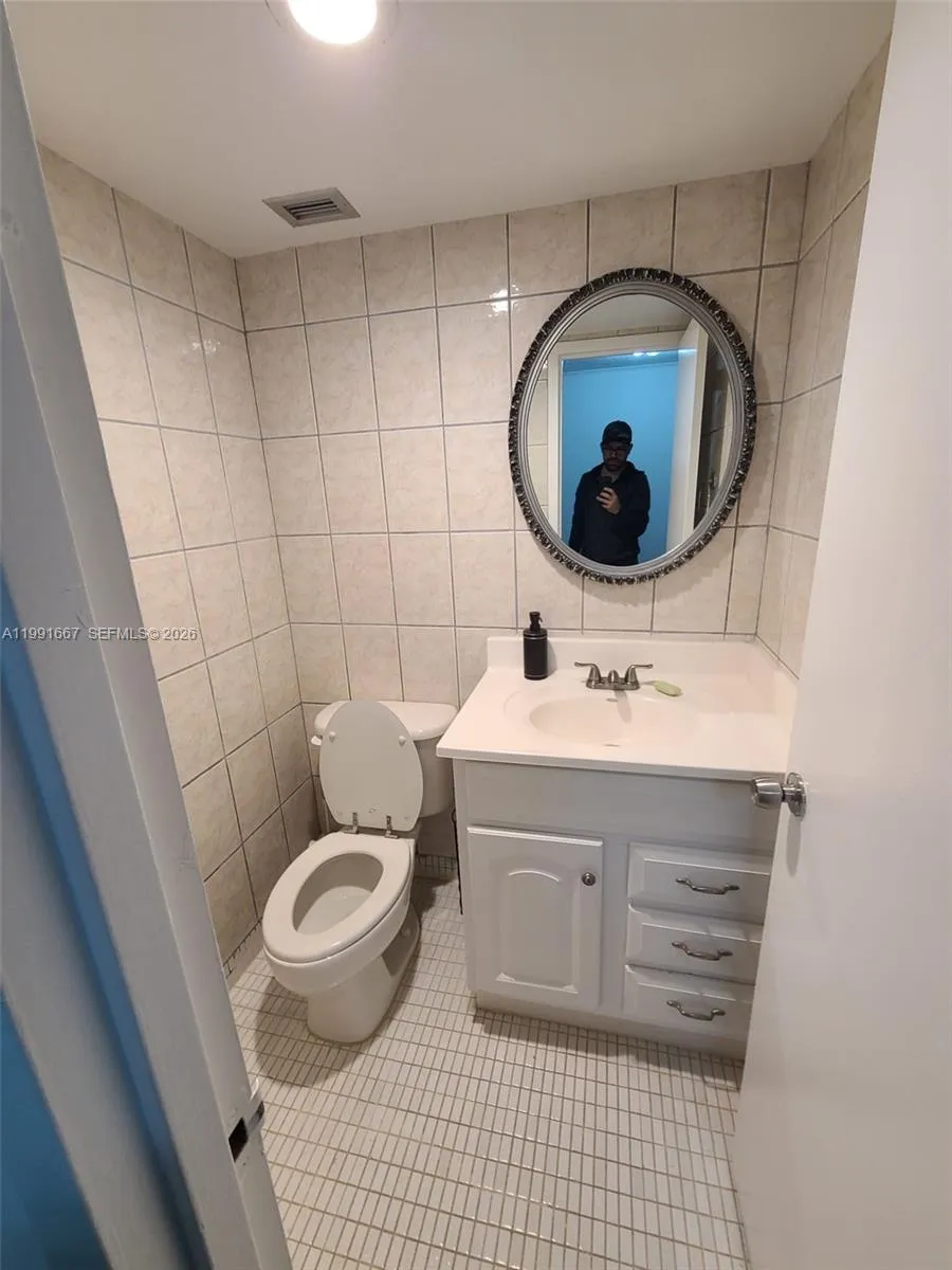17570 Atlantic Blvd 501, Sunny Isles Beach, Florid, Sunny Isles Beach, Florida 33160, 2 Bedrooms Bedrooms, ,1 BathroomBathrooms,Residential Lease,For Rent,17570 Atlantic Blvd 501, Sunny Isles Beach, Florid,A11991667