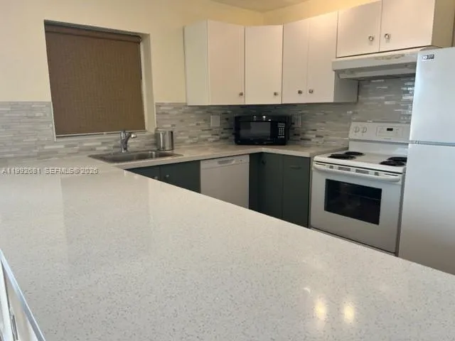 7900 Tatum Waterway Dr 503, Miami Beach, Florida 3, Miami Beach, Florida 33141, 2 Bedrooms Bedrooms, ,2 BathroomsBathrooms,Residential Lease,For Rent,7900 Tatum Waterway Dr 503, Miami Beach, Florida 3,A11992681